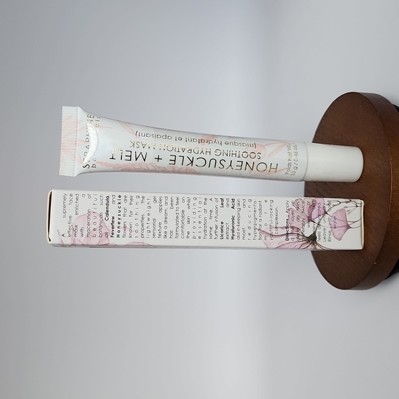 Seraphine Botanicals Honeysuckle + Melt Soothing Hydration Mask - Picture 5 of 9